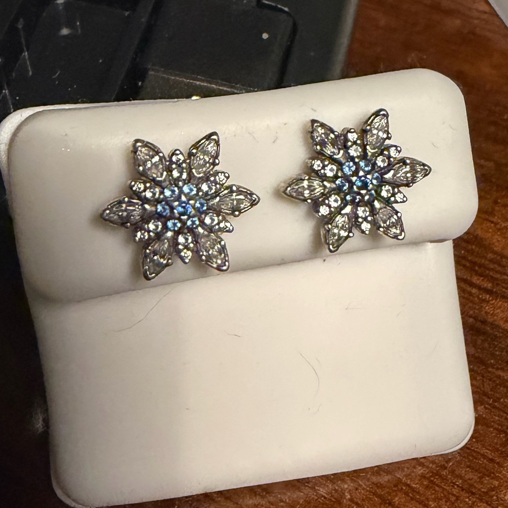 Pandora Style Snowflake CZ Stud Earrings | Silver Tone | Pre-Owned - Picture 1 of 4